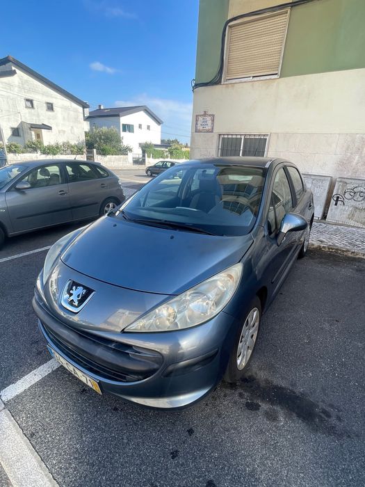 Peugeot 207 - ano de 2006