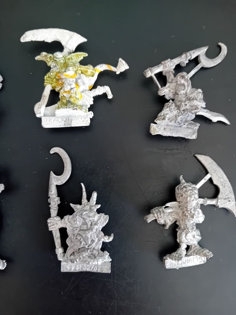 Metalowe figurki