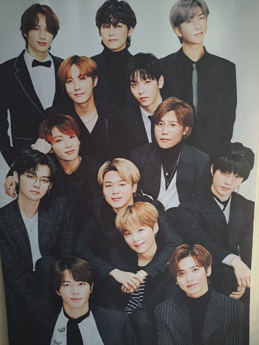 Плакат BTS (групповое фото) на тканевой основе