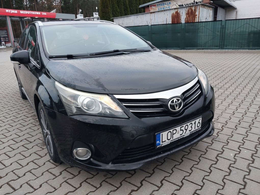 Toyota Avensis 1.6 gaz ZAMIANA z dopłatą z mojej strony