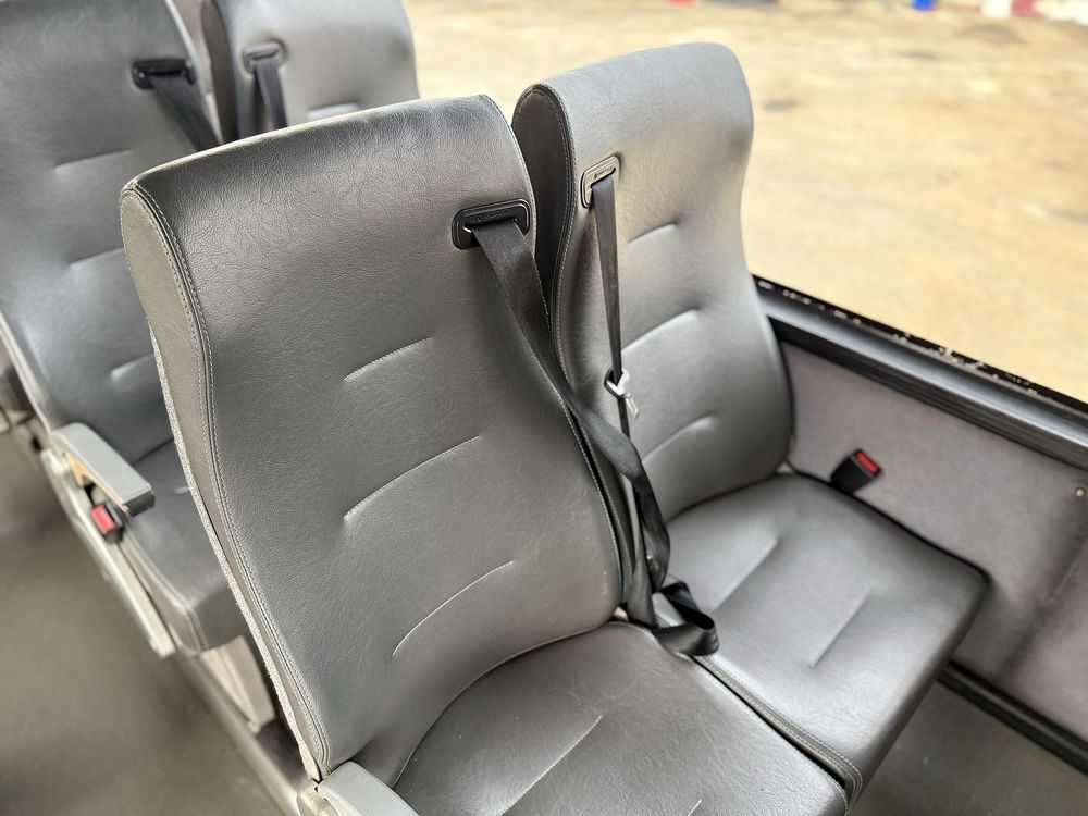 Mini Bus Toyota Optimo 28 lugares