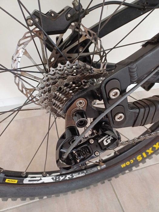 Bicicleta enduro Banshee Rune V2