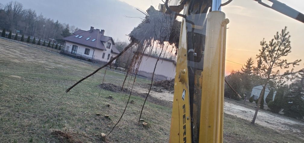 Usługi koparko ładowarką, koszenie traw i nieużytków