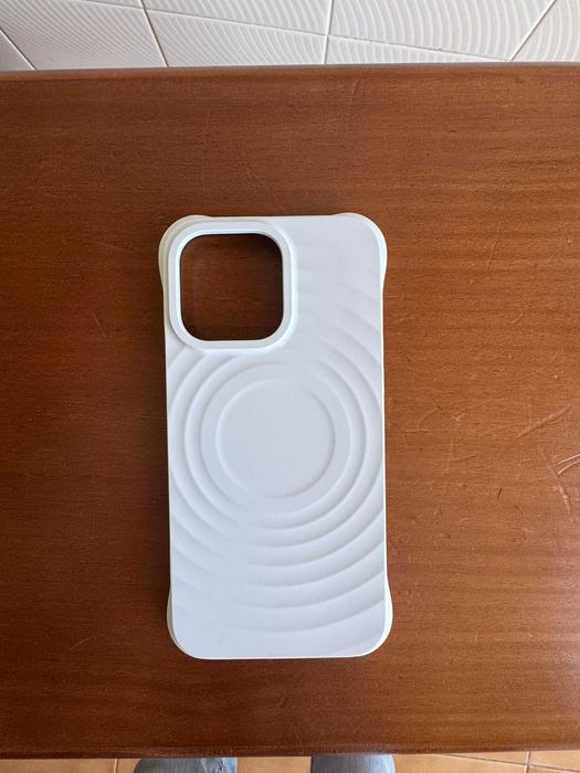 Phone case in good condition64286193493249122