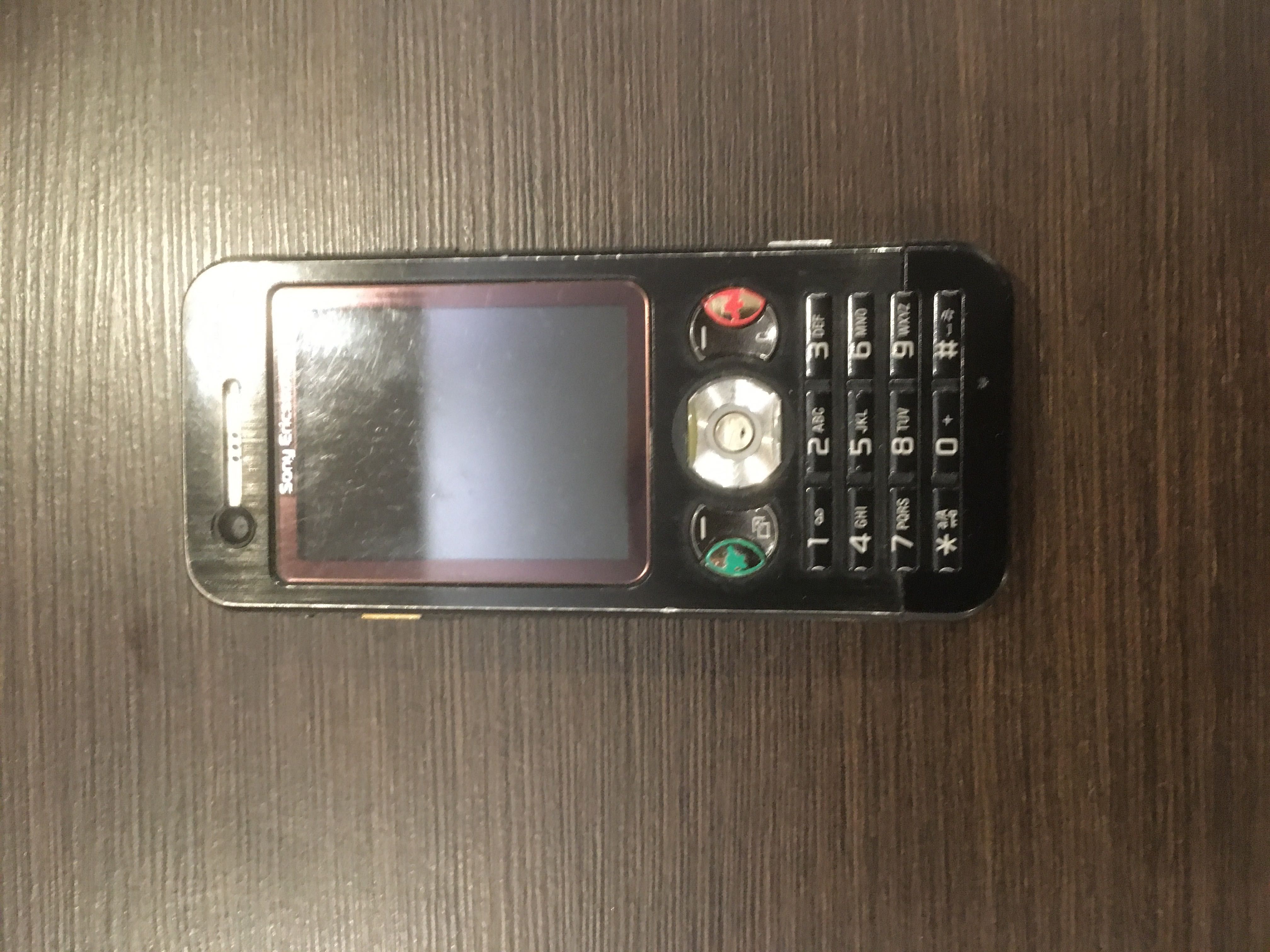 Telefon komórkowy Sony Ericsson W890i