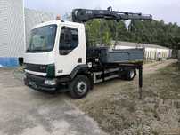 Camião DAF tribasculante com grua HIAB 122xs