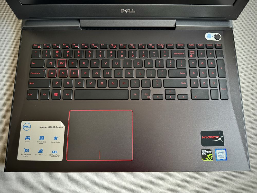 Dell Inspiron 7577 i5-7300HQ, GTX 1060 Max-Q, 16GB RAM, 500GB NVMe