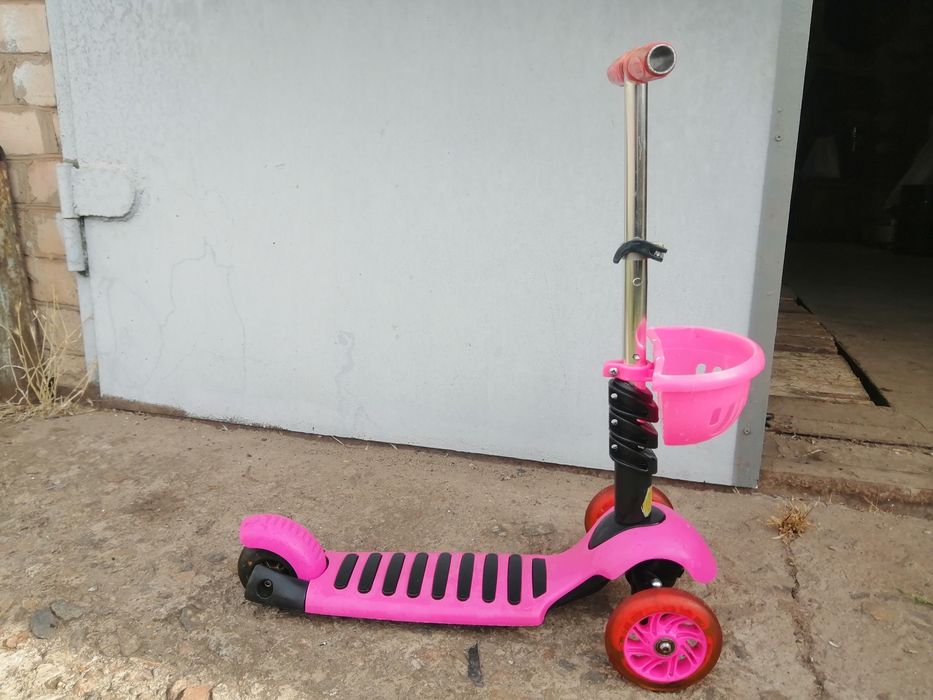 Самокат 3х колёсный