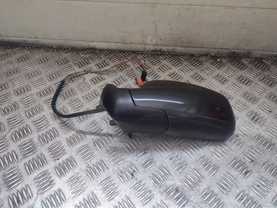 Peugeot 307 lusterko lewe zewnętrzne elektryczne