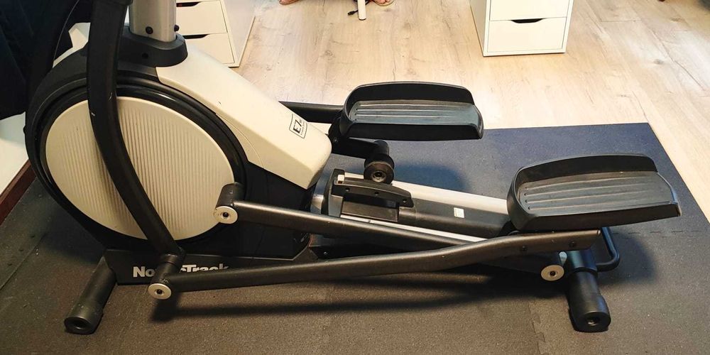 Bicicleta Elíptica NordicTrack E7 SV