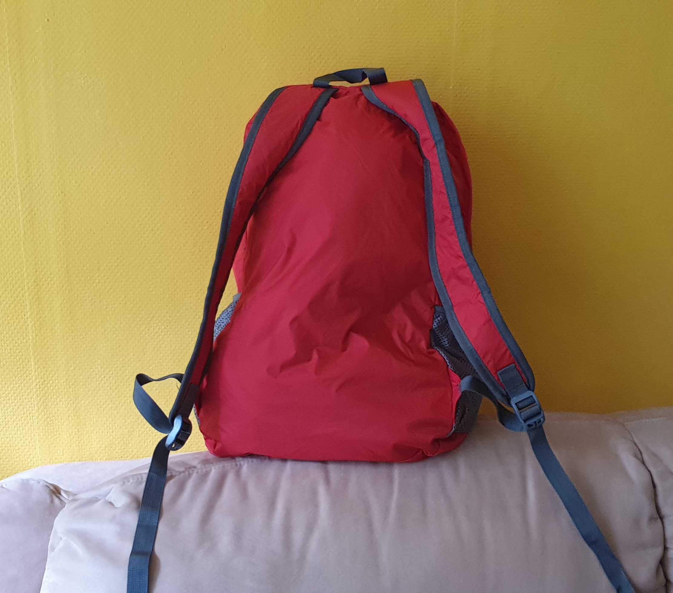 Sportowy plecak czerwony