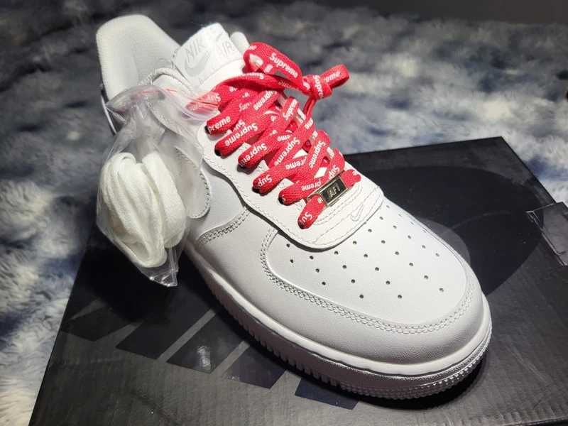 Buty meskie Nike_Air_Force_1_Low_Supreme_White R.45