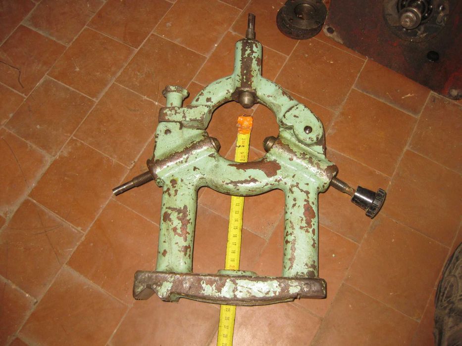 токарні станки - люнети