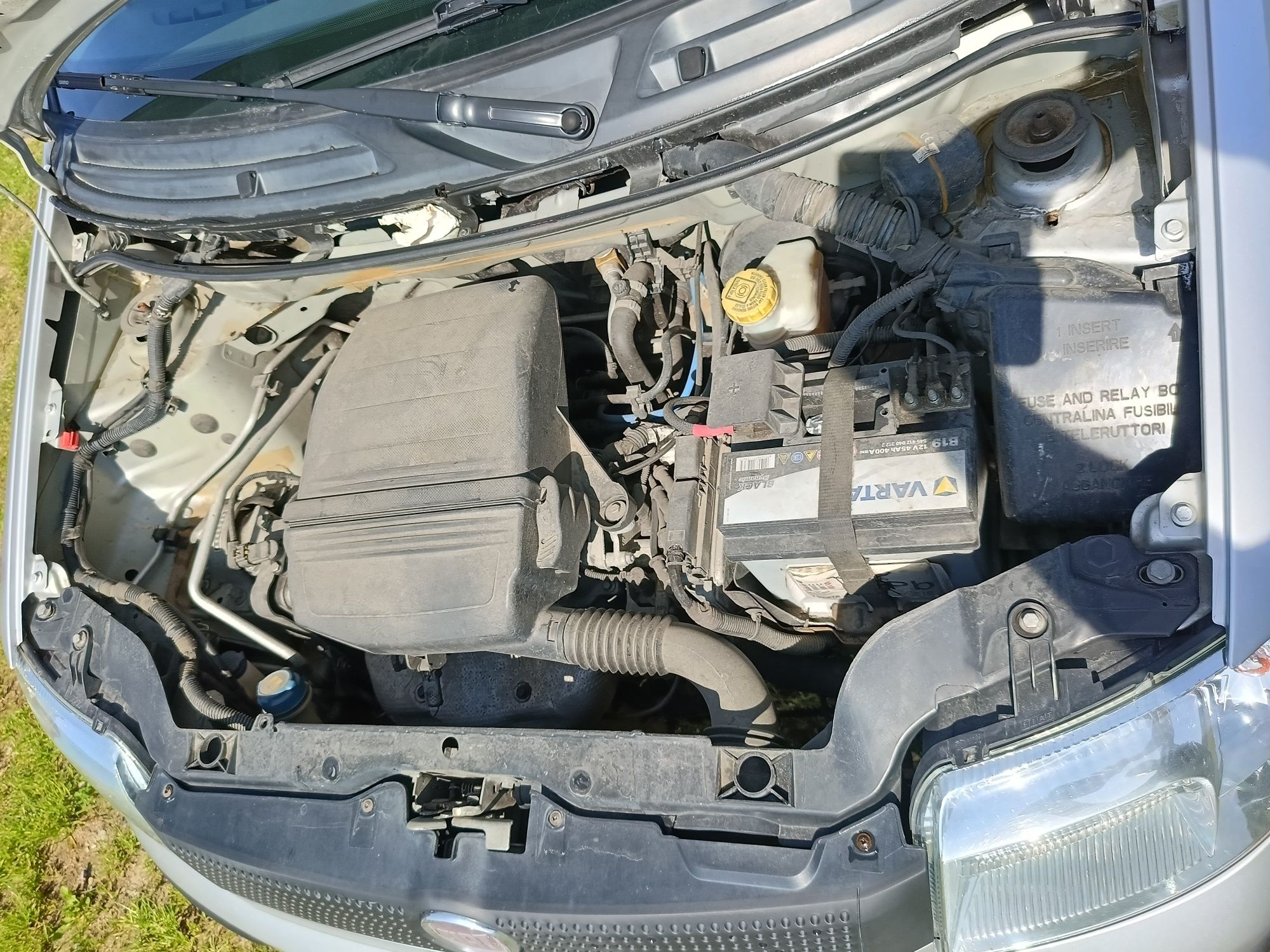 Fiat panda 2 wspomaganie opony z felgami na lato