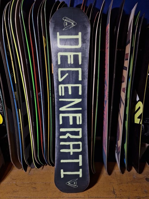 Deska snowboardowa Rome artifact rocker 153 cm snowboard