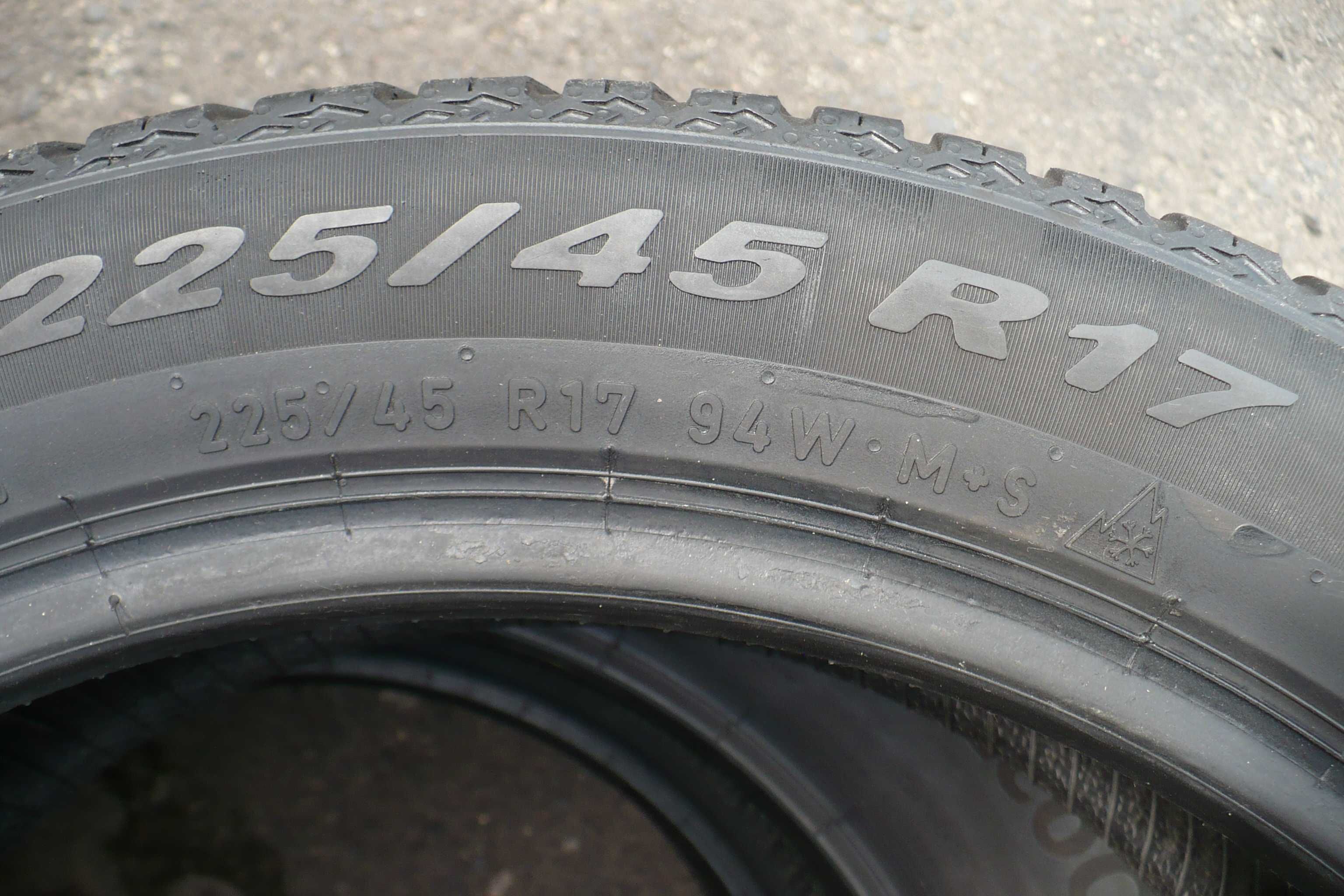 Opony Pirelli 225/45R17 94W XL 4,5mm Całoroczne 2szt. 2022r.
