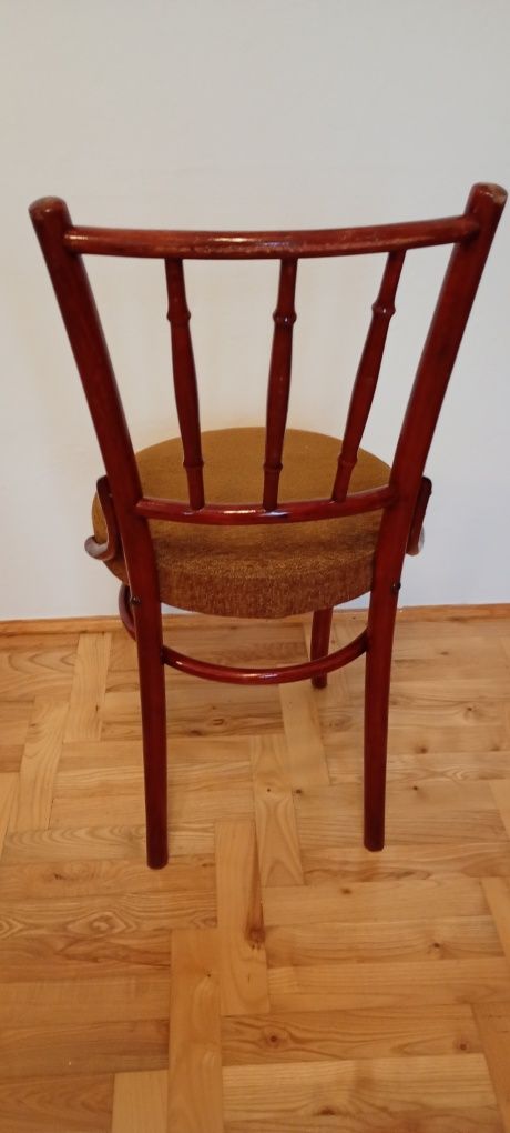 Komplet 6 krzeseł drewnianych