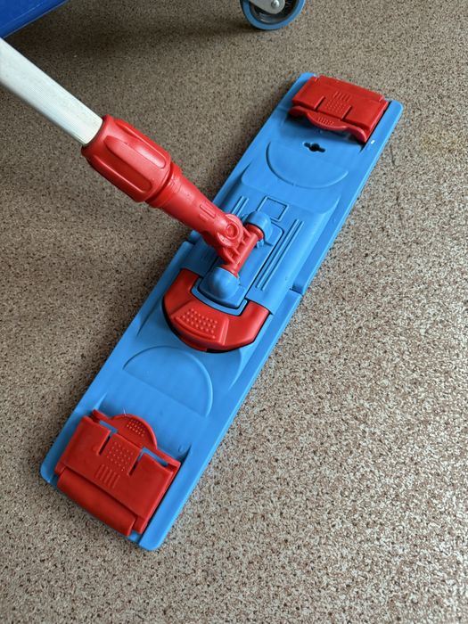 Тележка для уборки с оджимом. Для клининга. Швабра