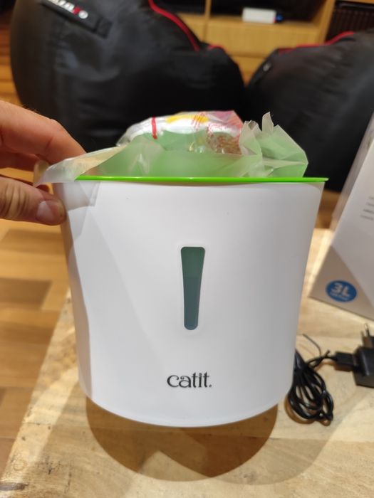 Catit fontanna do picia - poidło dla kota lub psa - 3L