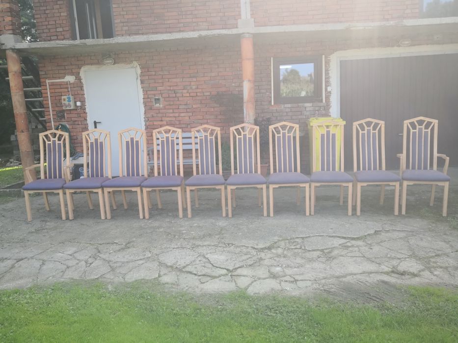 Dębowe krzesła z końca 20 wieku