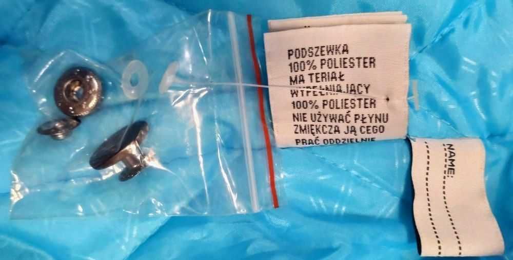 Kurtka zimowa z odpinanym kapturem KappAhl Woxo 720 EU 134 czarna