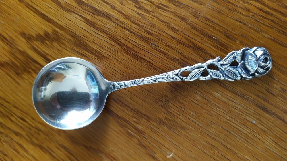 Srebrna łyżeczka do cukiernicy
