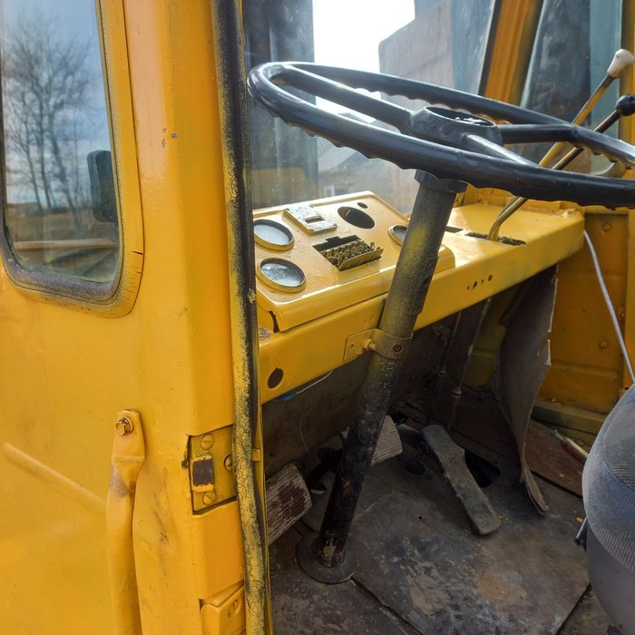 продам погрущик львівській