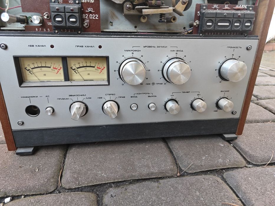 Магнитофон Ростов 105 стерео, радиодетали