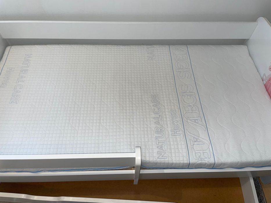 Łóżko dziecięce 80 x 160 cm z materacem i szufladom