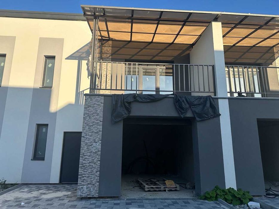 Сучасний таунхаус у престижному районі, який активно розвивається!