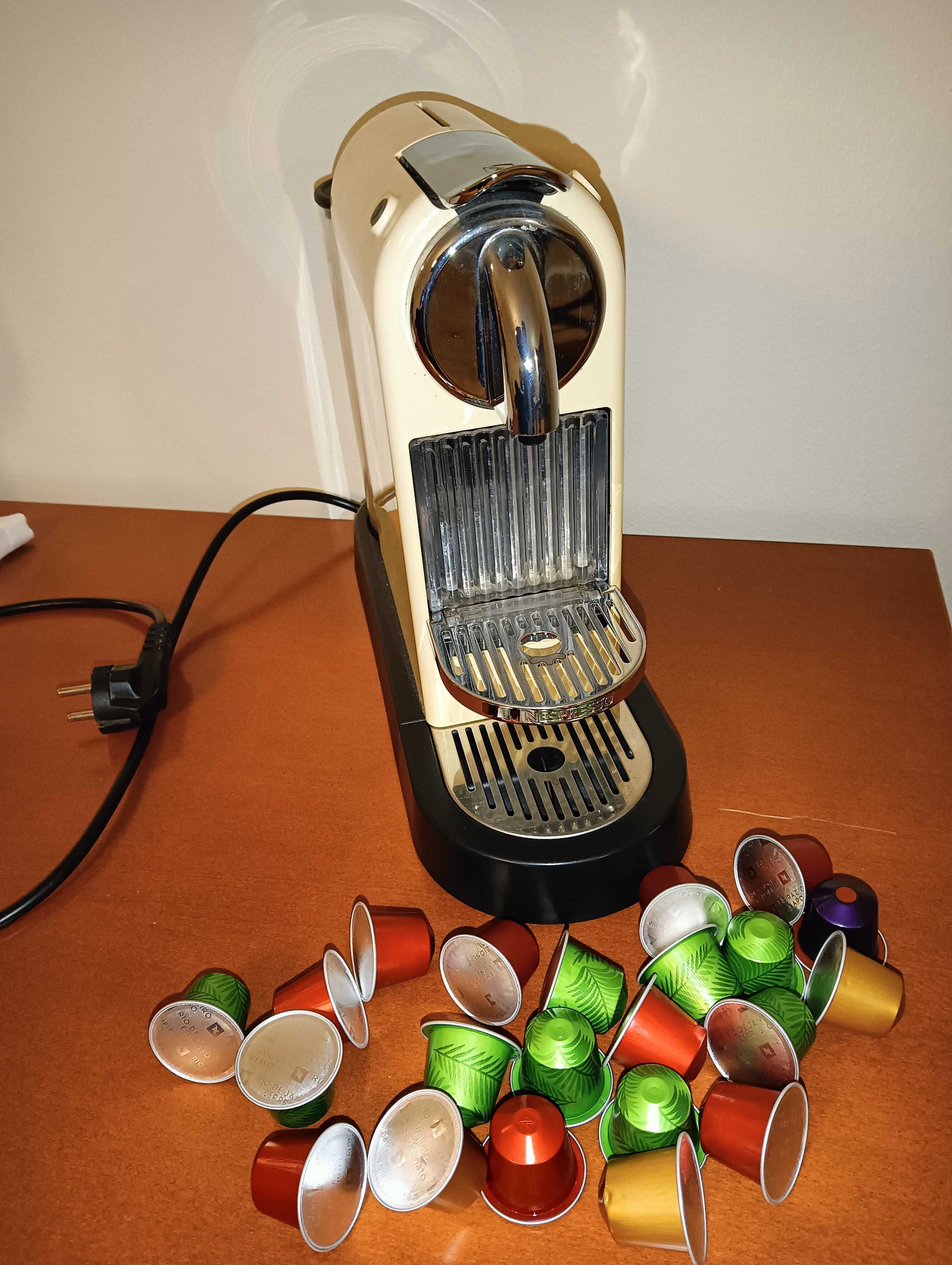 Máquina de Café Nespresso