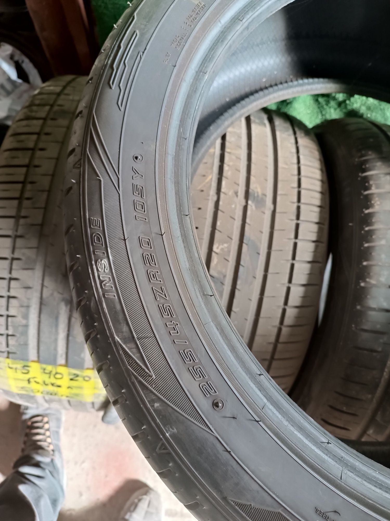 Шини літо Falken 255/45/20 6mm 2021р. 2шт