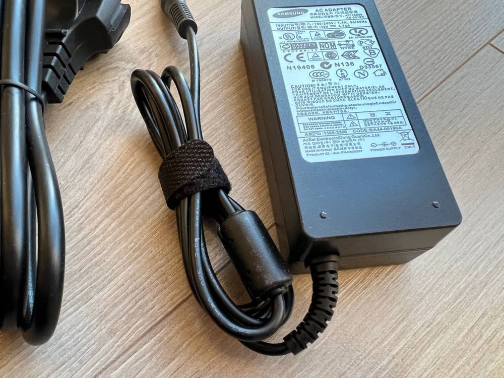 Адаптер Блок живлення Samsung RC710 19V 4.74A 90W 5.0х3.0 мм зарядне