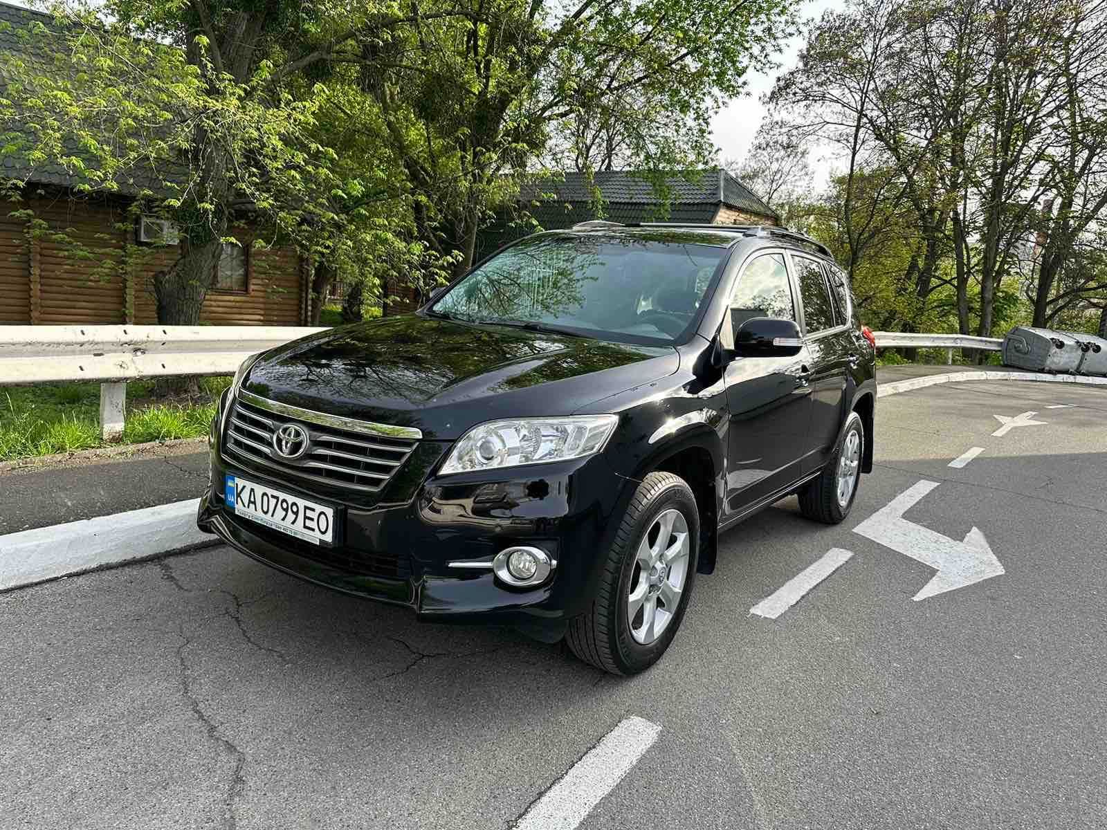 Toyota RAV 4, 2010, $14900