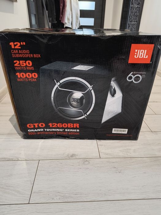 Sprzedam skrzynię basową JBL plus wzmacniacz JBL