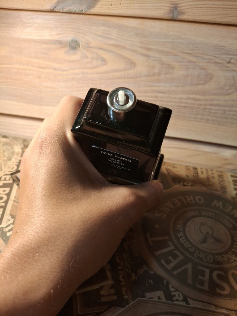 Tom Ford Oud Wood (Edu De Parfum)