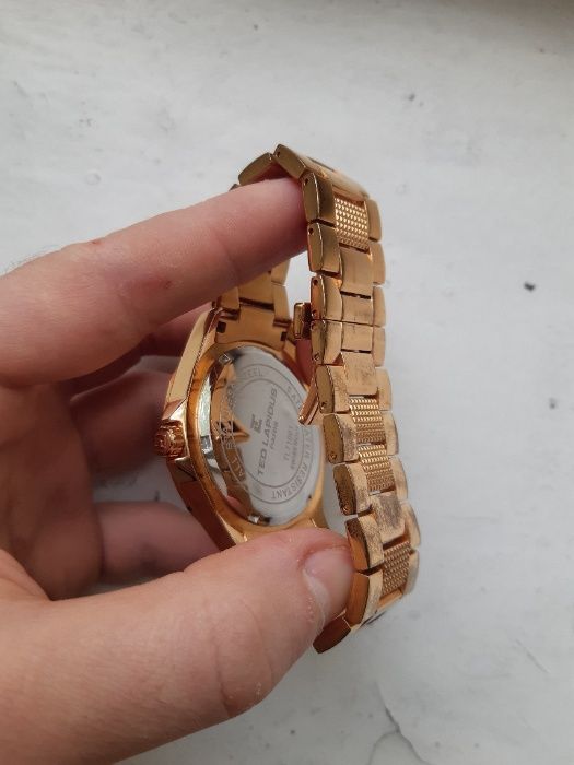 Часы Ted Lapidus Paris