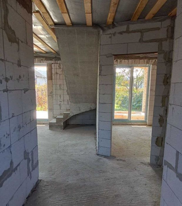 Я Ваш новий дім у Здолбунові! Просторий будинок з гаражем.