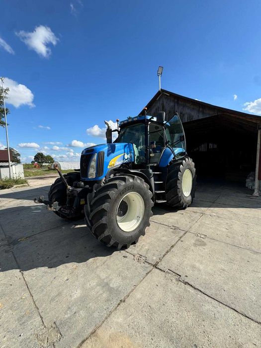 New Holland T8030
