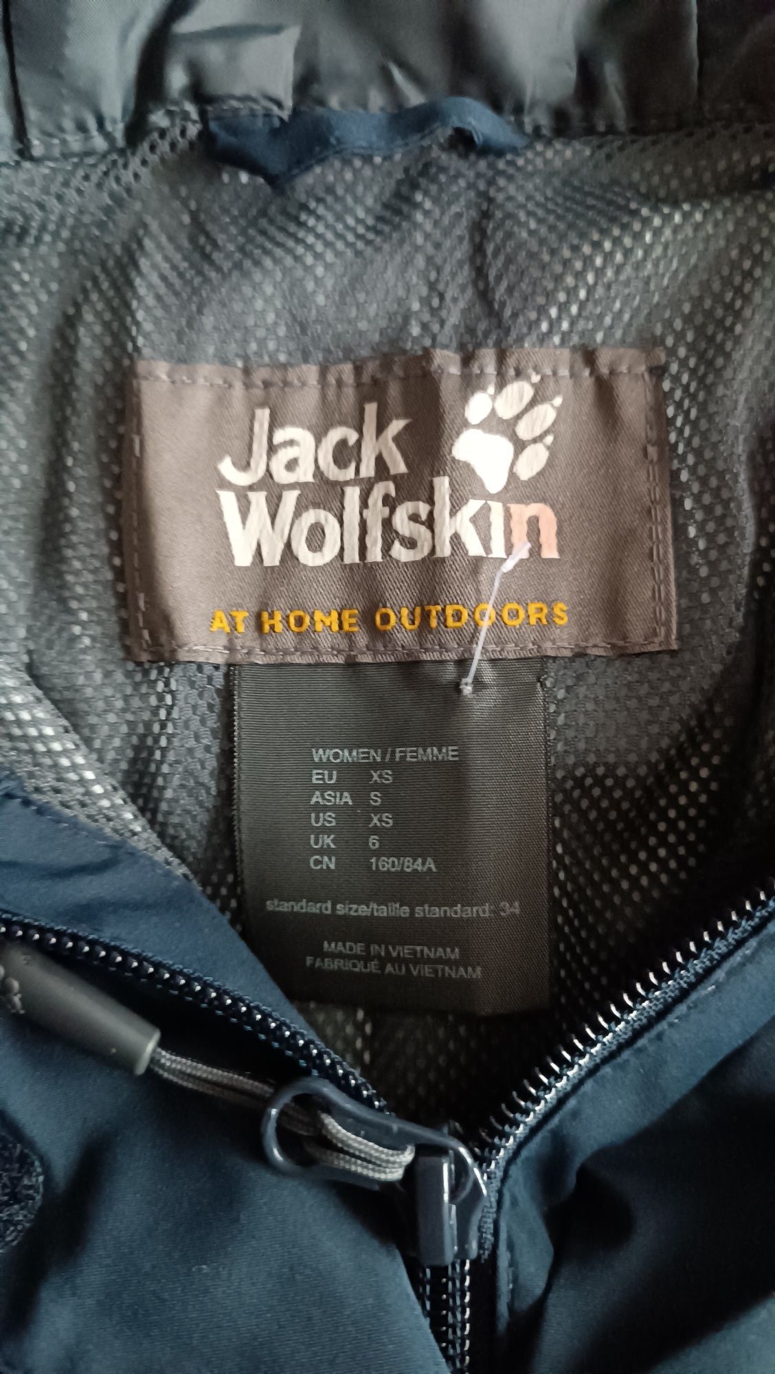 Jack wolfskin куртка,ветровка,дождевик S/36 Новая!