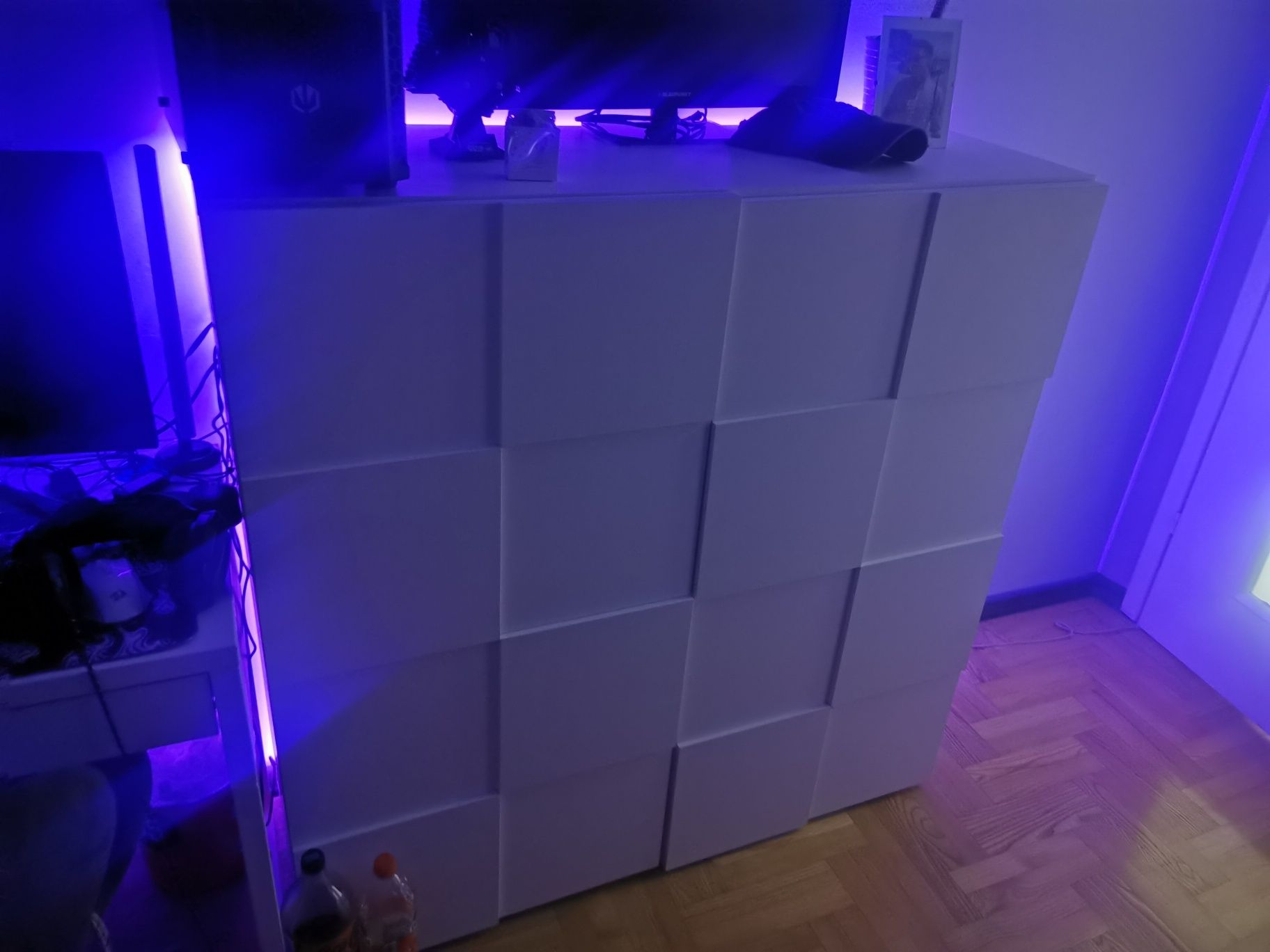 Komoda dwudrzwiowa biała z LED