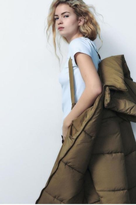 Довгий анорак від  Zara