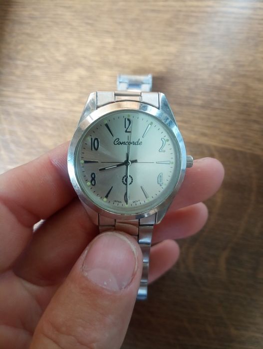 Zegarek damski w dobrym stanie