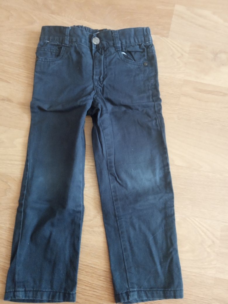 Spodnie jeansowe chłopięce stan bardzo dobry 98