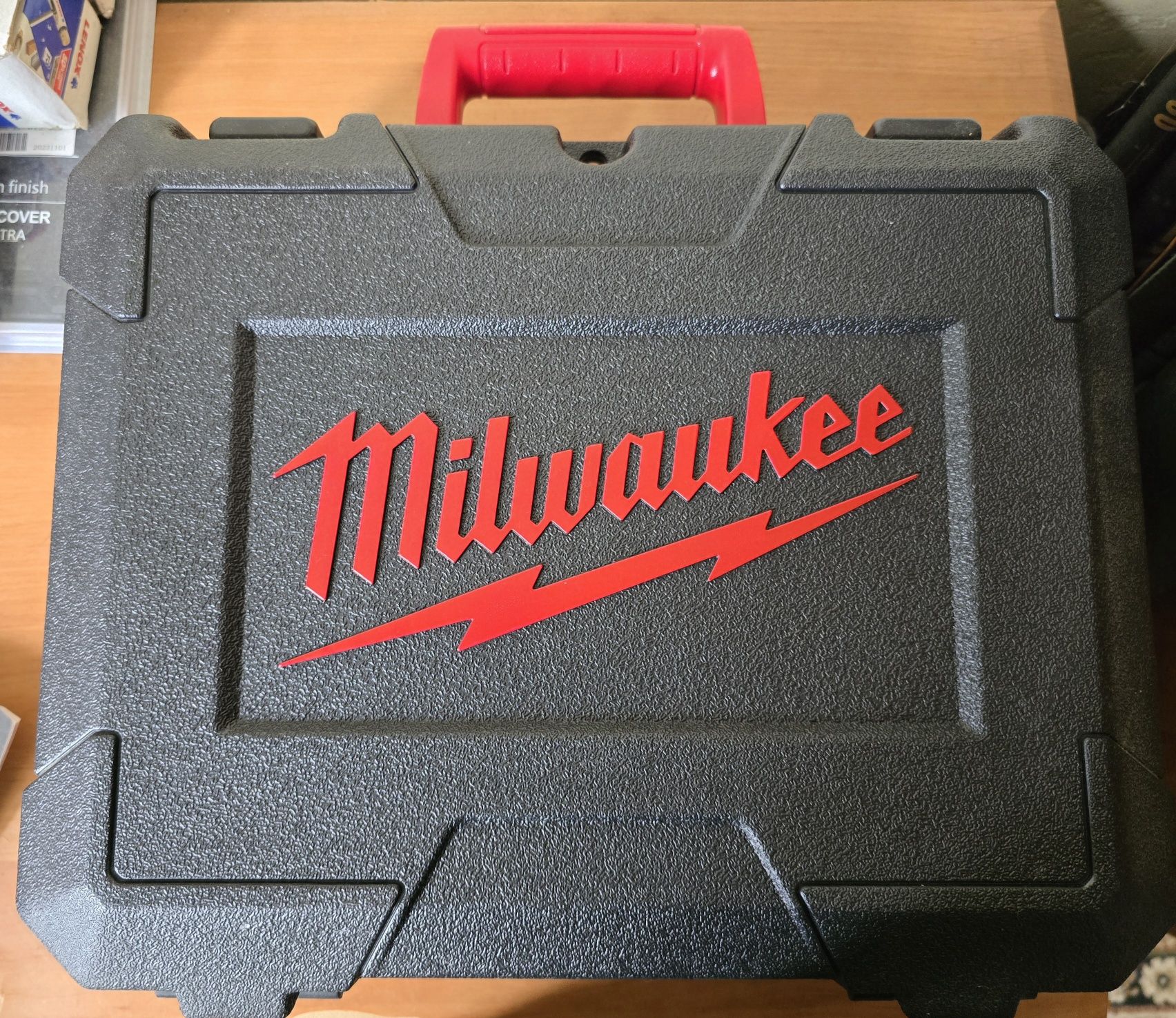 Milwaukee m12 кейс
