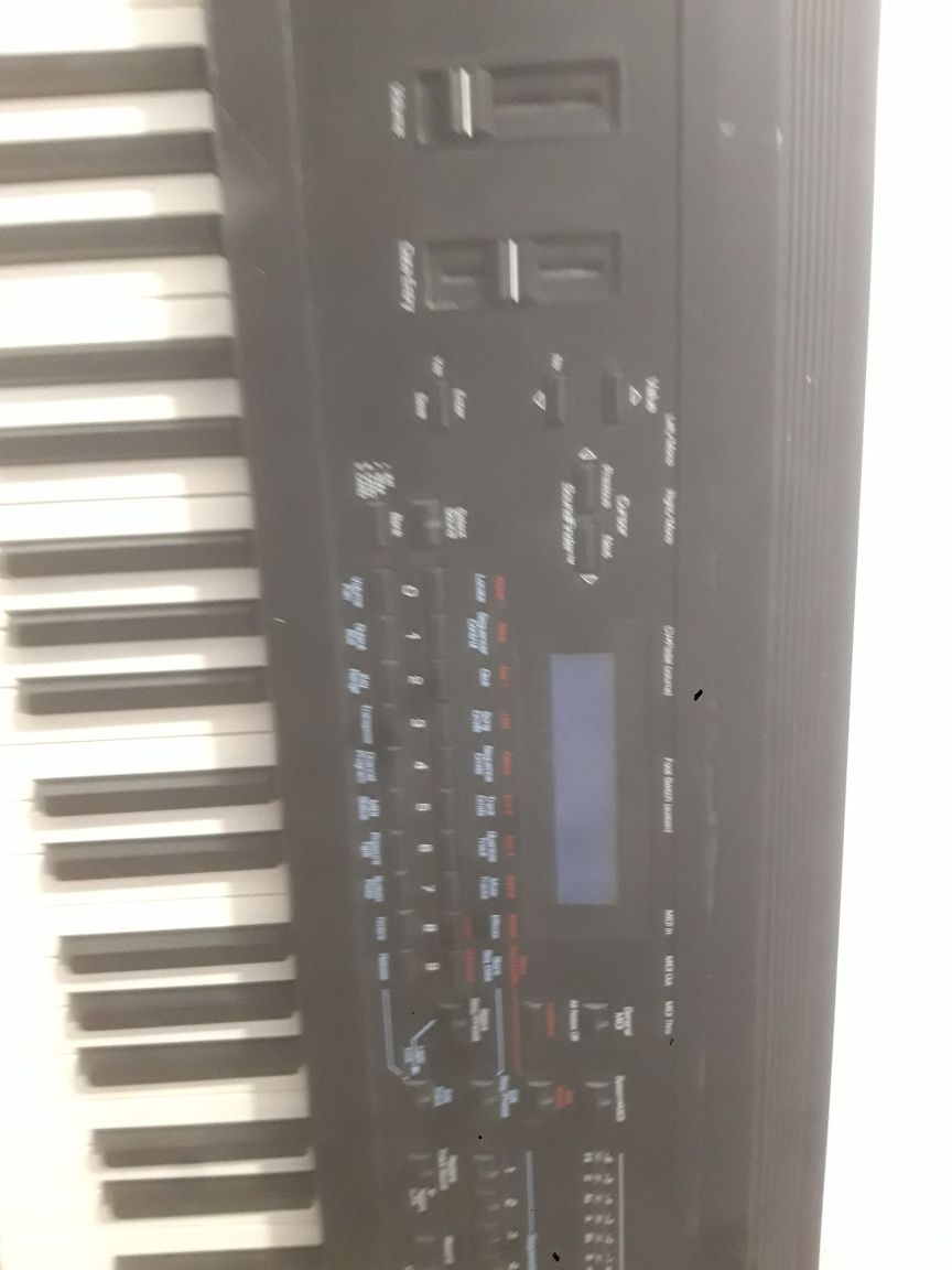 Ensoniq KR 88 syntezator