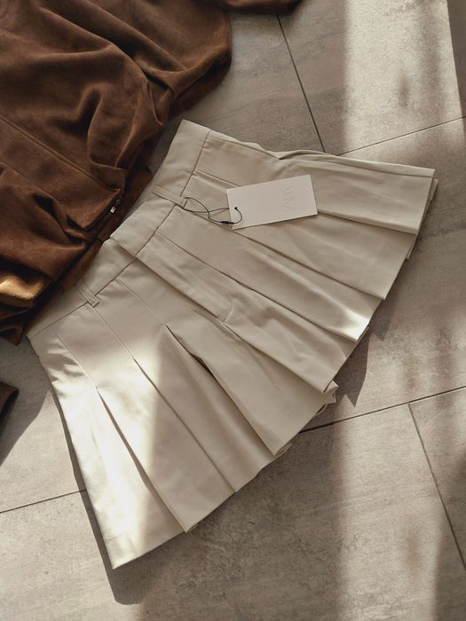Nowe spodnico spodenki zara plisowane 36S