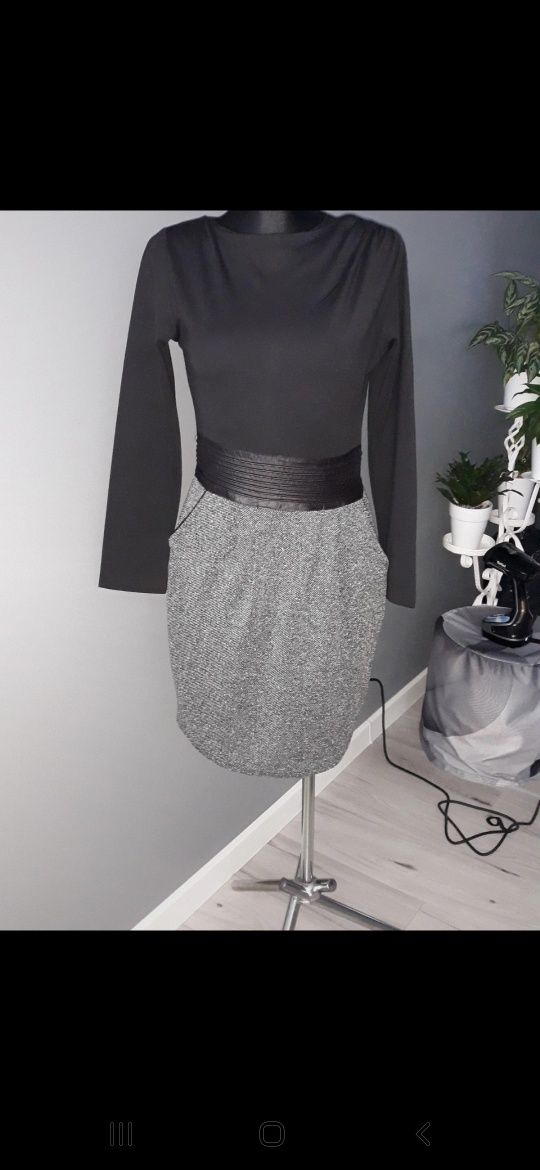 Elegancka sukienka biurowa