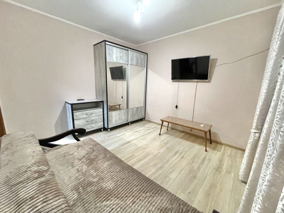 Оренда 1/2 будинку