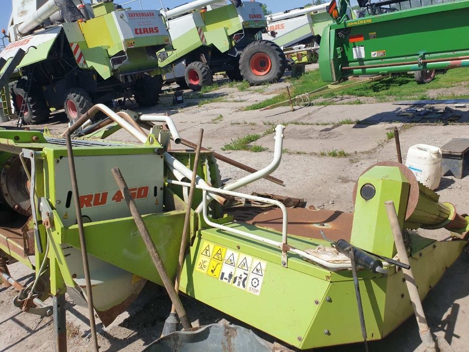 Продам жатку кукурузную Claas Ru-450